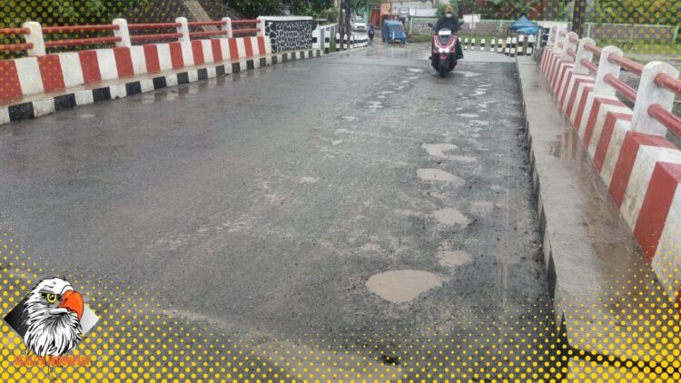 Jembatan Cibarengkok Baru Sebulan Diresmikan, Kini Sudah Rusak dan Berlubang